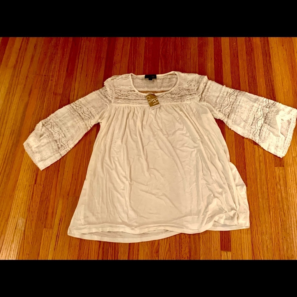 Suzanne Betro ivory white top brand new with tag lace sleeves